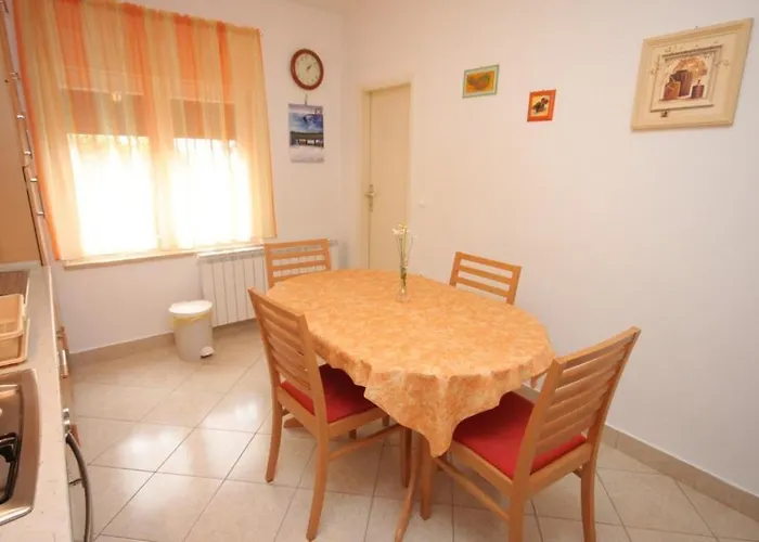 With A Parking Space - 7857 Οπατία